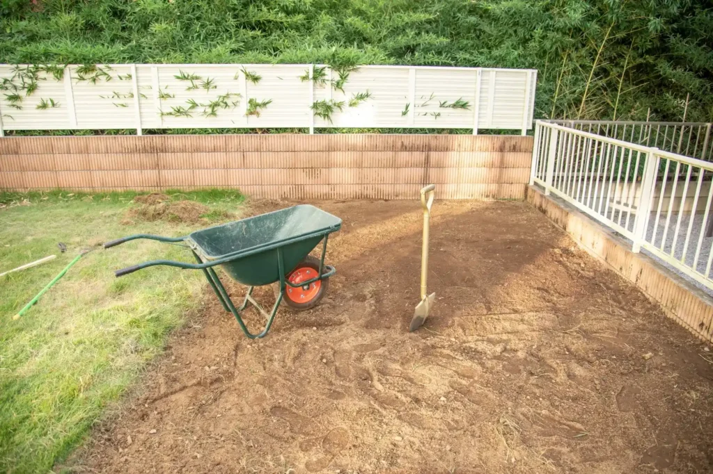Egaliseren van je tuin voor een gazon: leg de perfecte basis